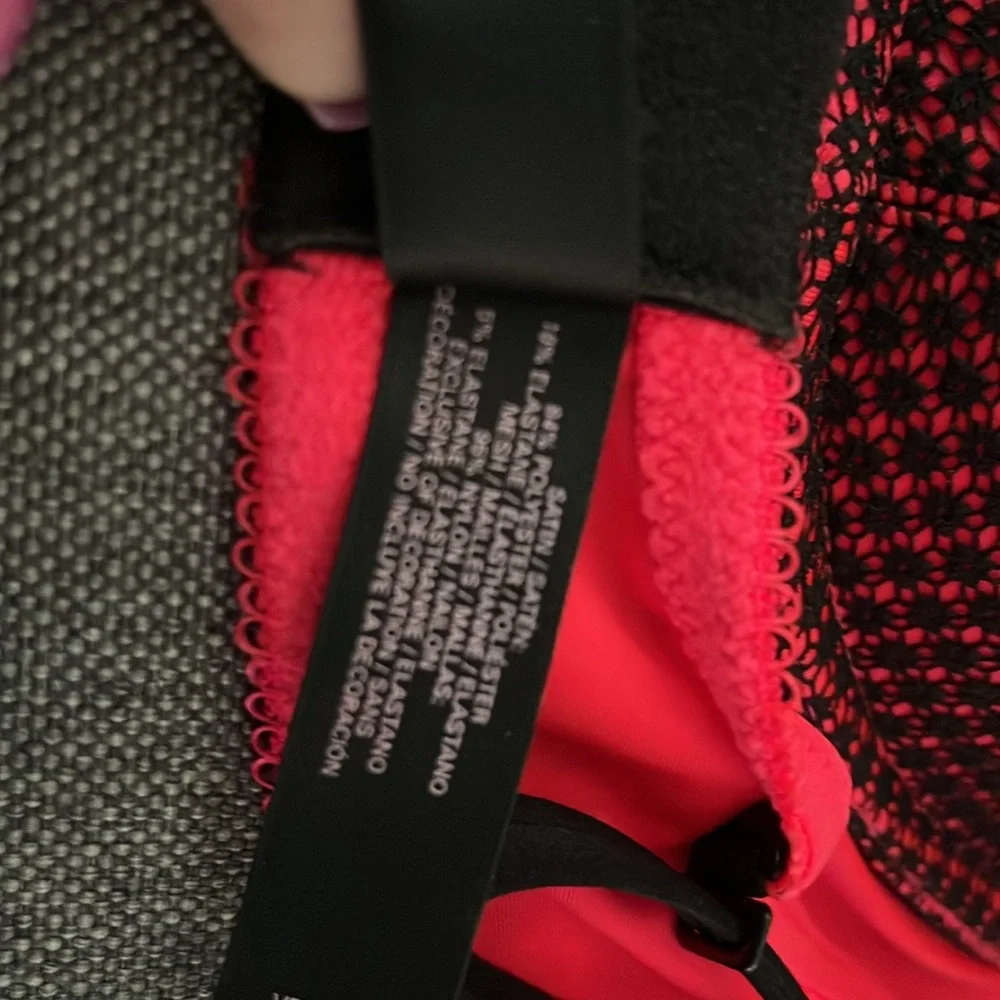 Victoria’s Secret Very Sexy push up bra - Picture 5 of 6